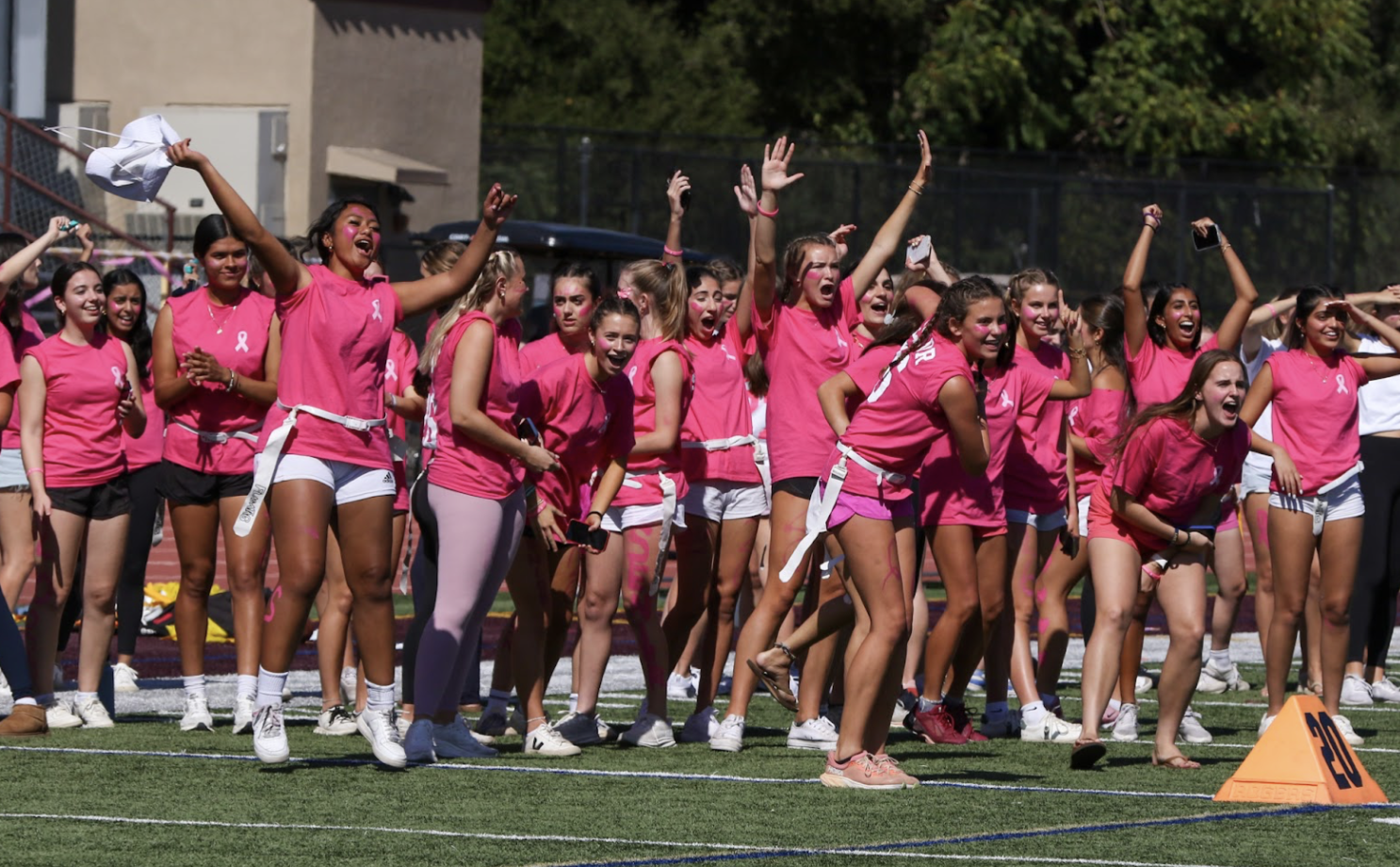 Seniors Shut Out Juniors in Fourth Annual Powderpuff Game / Eliana Clapp