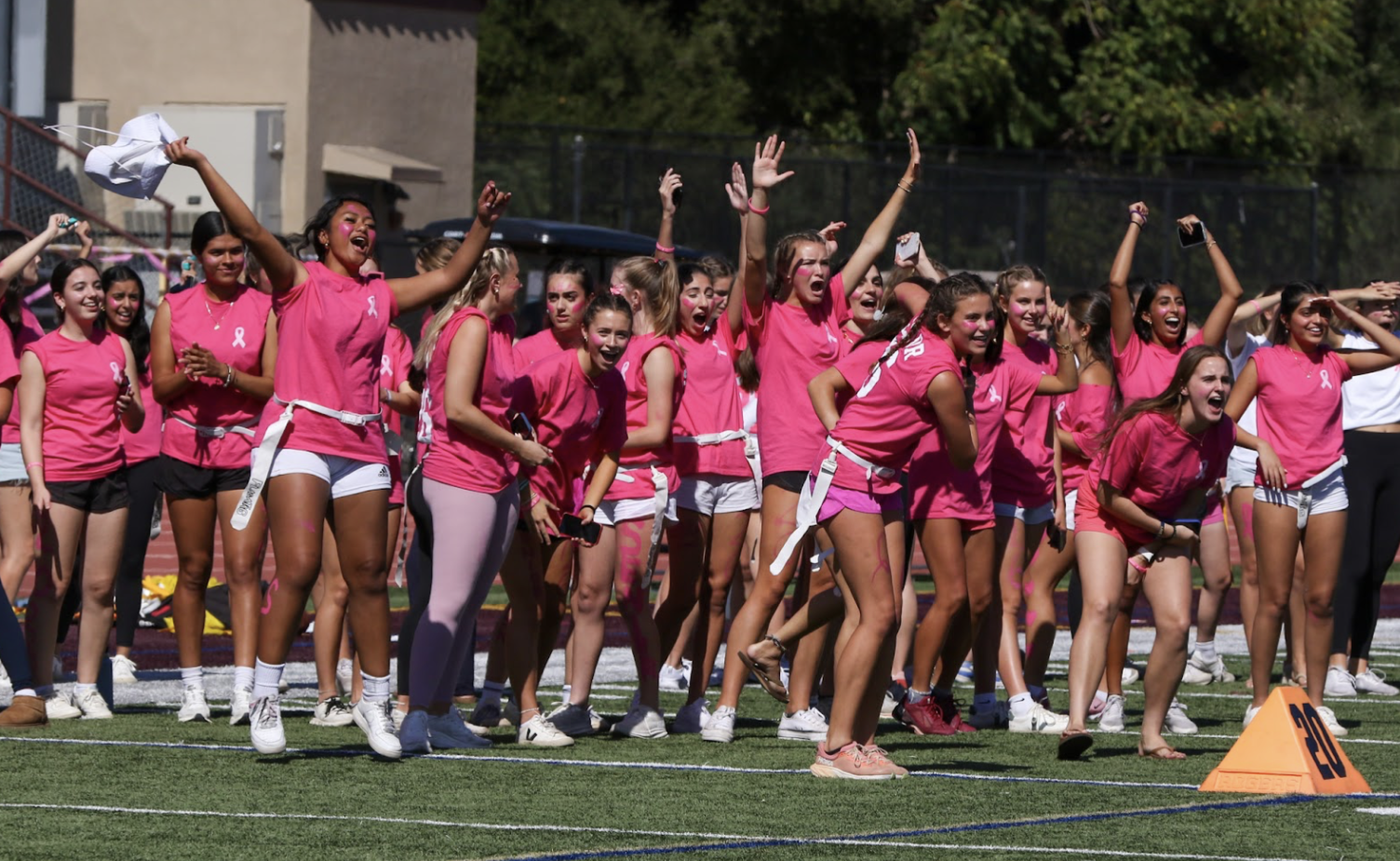 Seniors Shut Out Juniors in Fourth Annual Powderpuff Game / Eliana Clapp